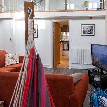 Stunning Mezzanine Apartment Near City Centre Cardiff Eksteriør billede