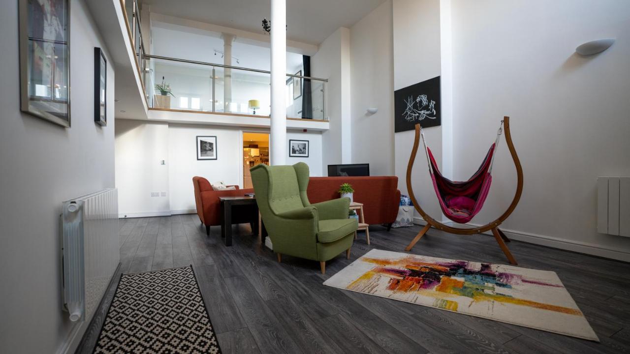 Stunning Mezzanine Apartment Near City Centre Cardiff Eksteriør billede