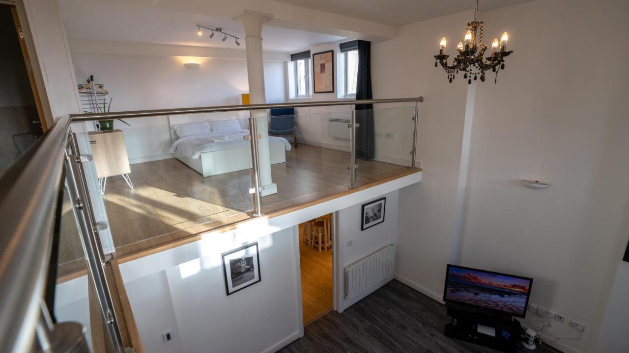 Stunning Mezzanine Apartment Near City Centre Cardiff Eksteriør billede