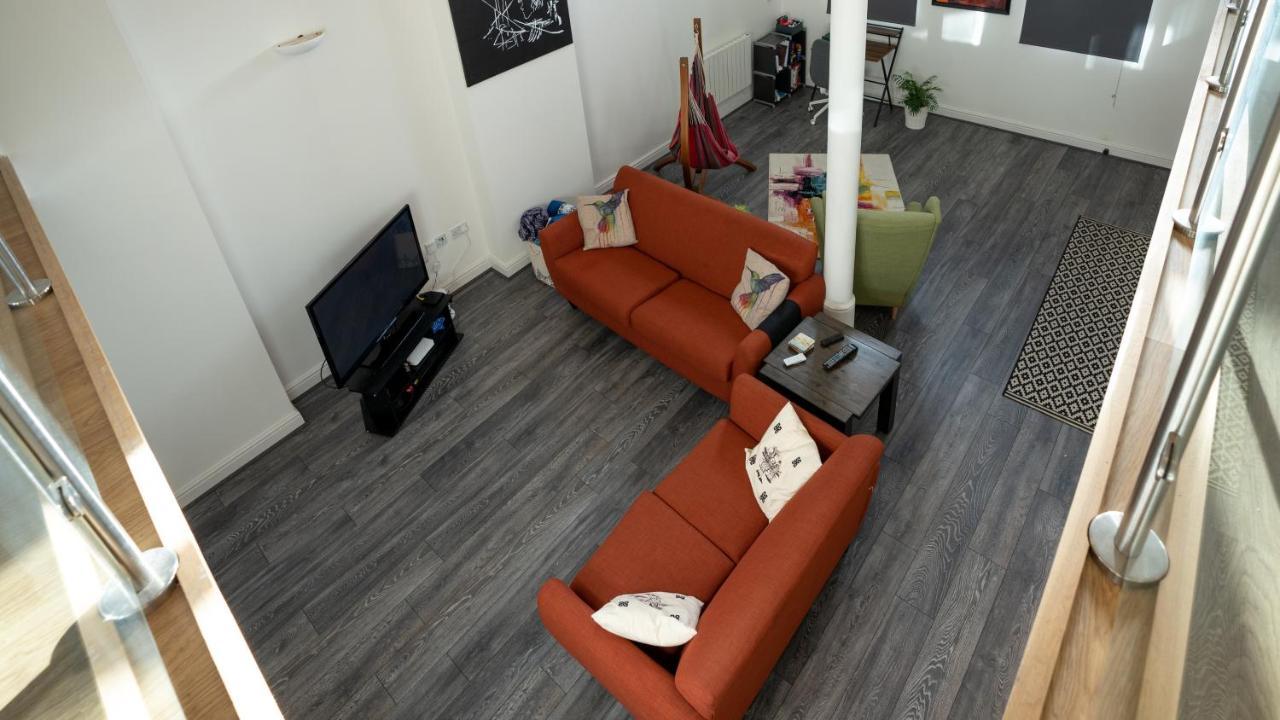 Stunning Mezzanine Apartment Near City Centre Cardiff Eksteriør billede